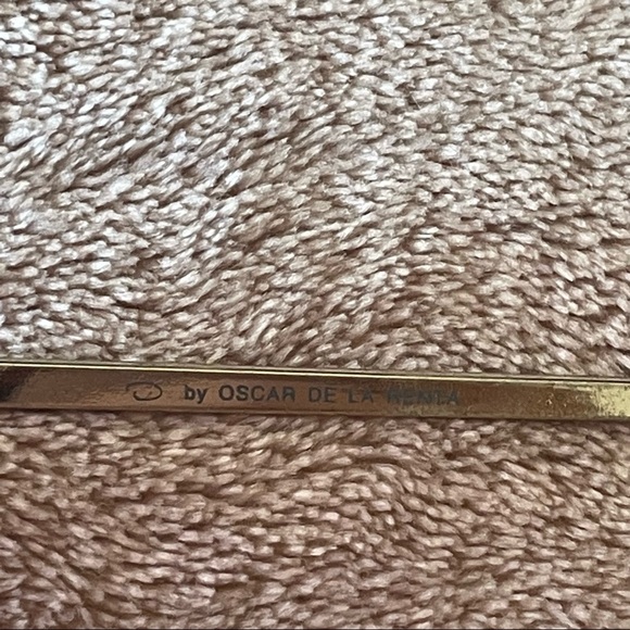 O by Oscar de La Renta sunglasses + Free Case. - Picture 8 of 13